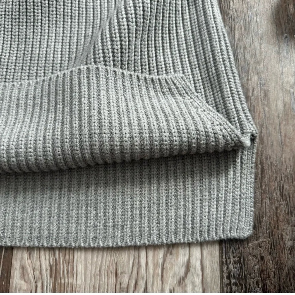 Abercrombie & Fitch Gray Ribbed Sleeveless Turtleneck Size M - Picture 8 of 9